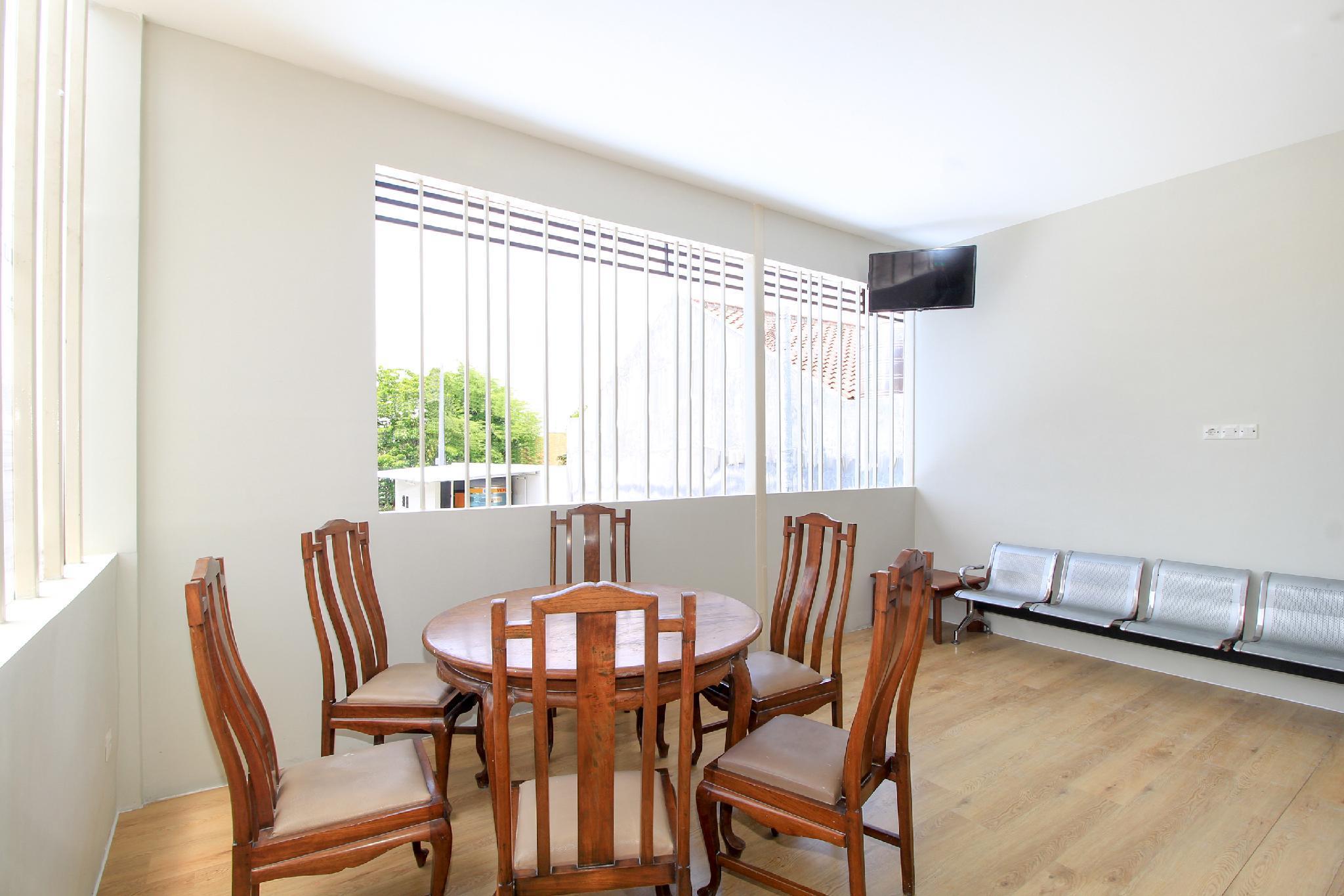 סוראבאיה Super Oyo 168 K-15 Residence מראה חיצוני תמונה