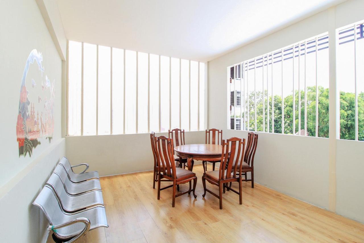 סוראבאיה Super Oyo 168 K-15 Residence מראה חיצוני תמונה